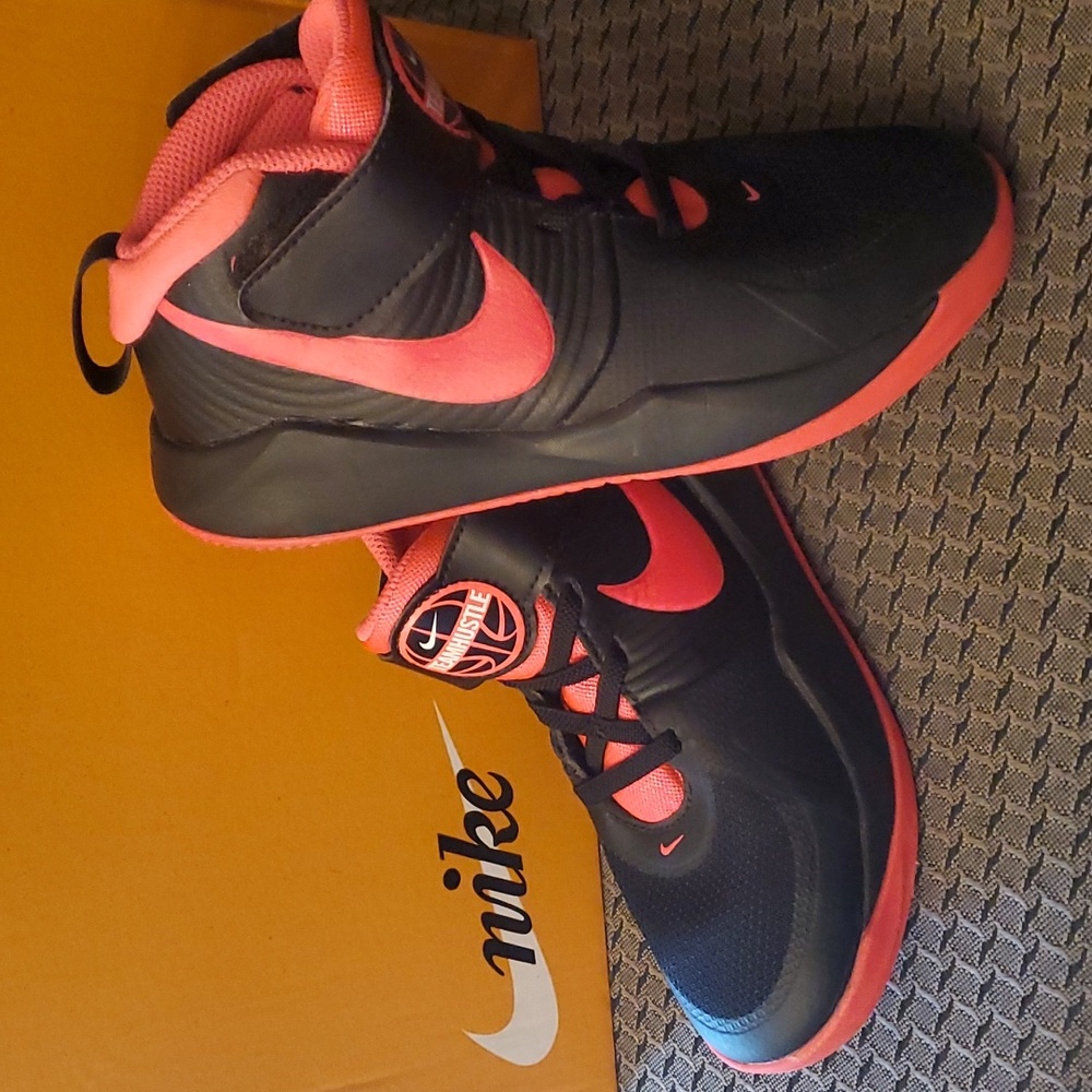 Nike girls size 13 basketball shoes